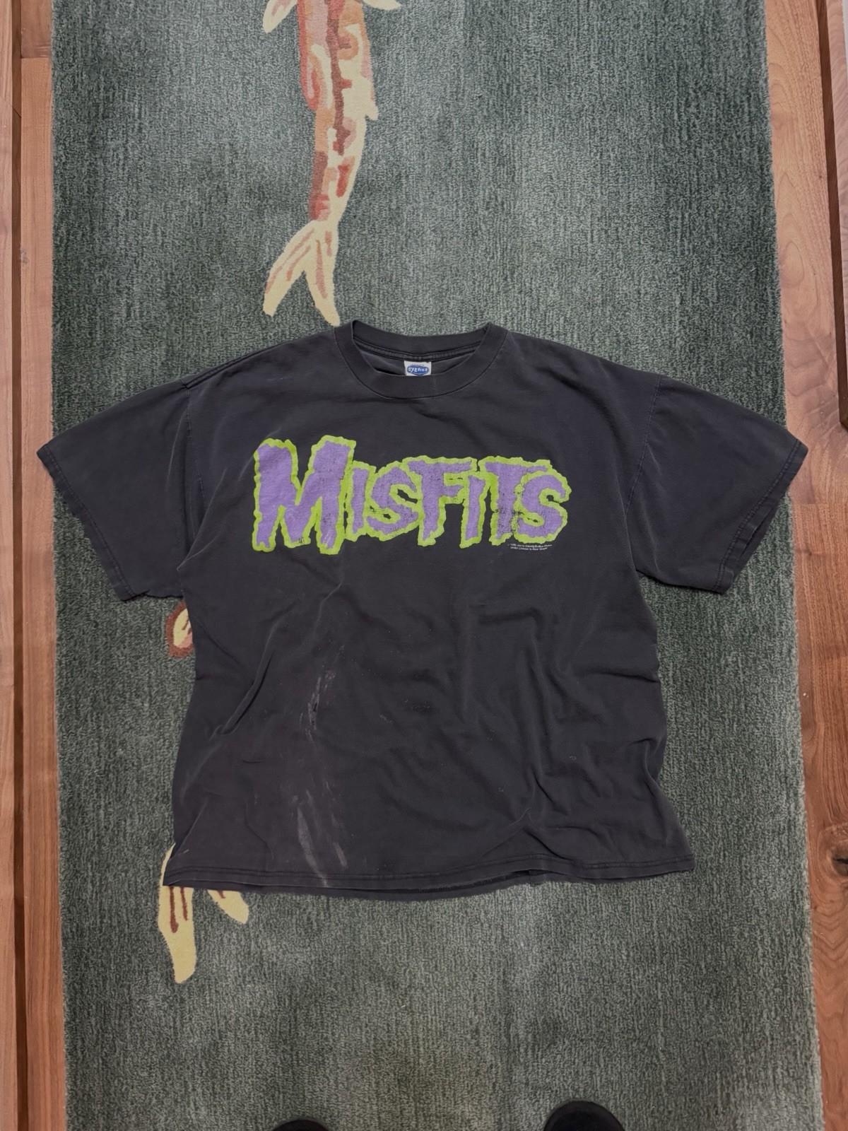 Vintage 90’s Misfits Black Graphic T-Shirt Purple Green Logo Rock Music Tee