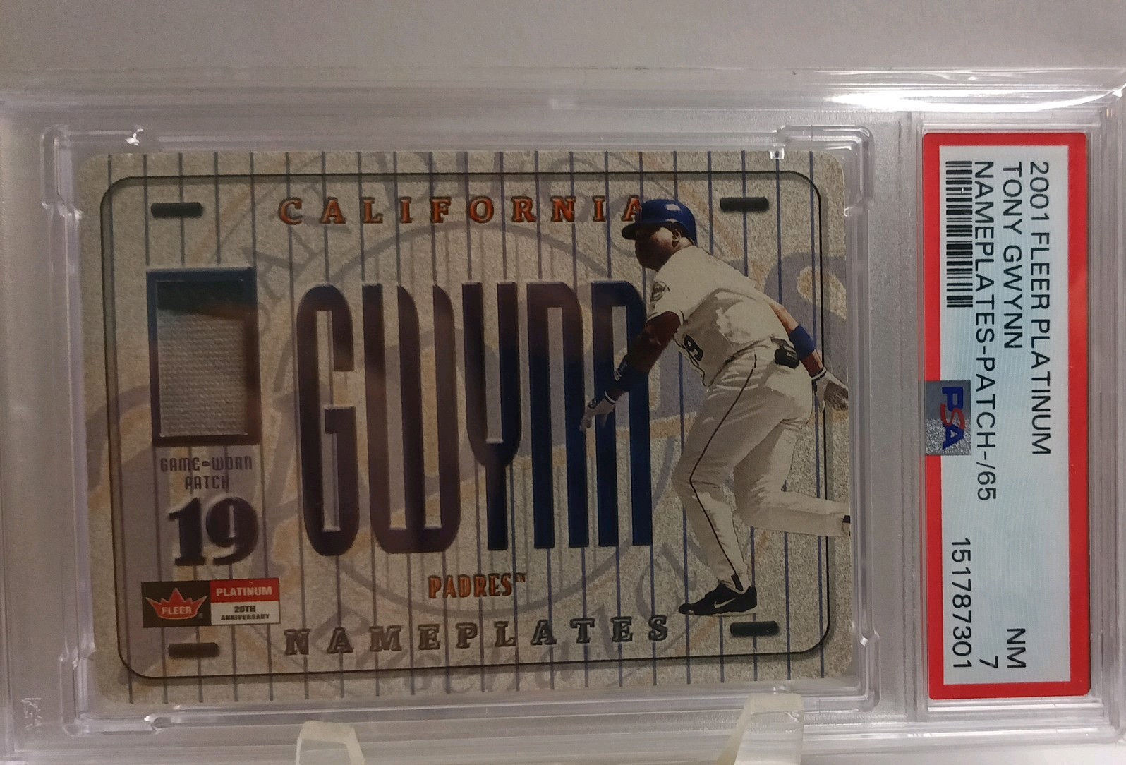 2001 Fleer Platinum Nameplates Patch Tony Gwynn /65 PSA 7 2001 Fleer Platinum Nameplates Patch Tony Gwynn /65 PSA 7