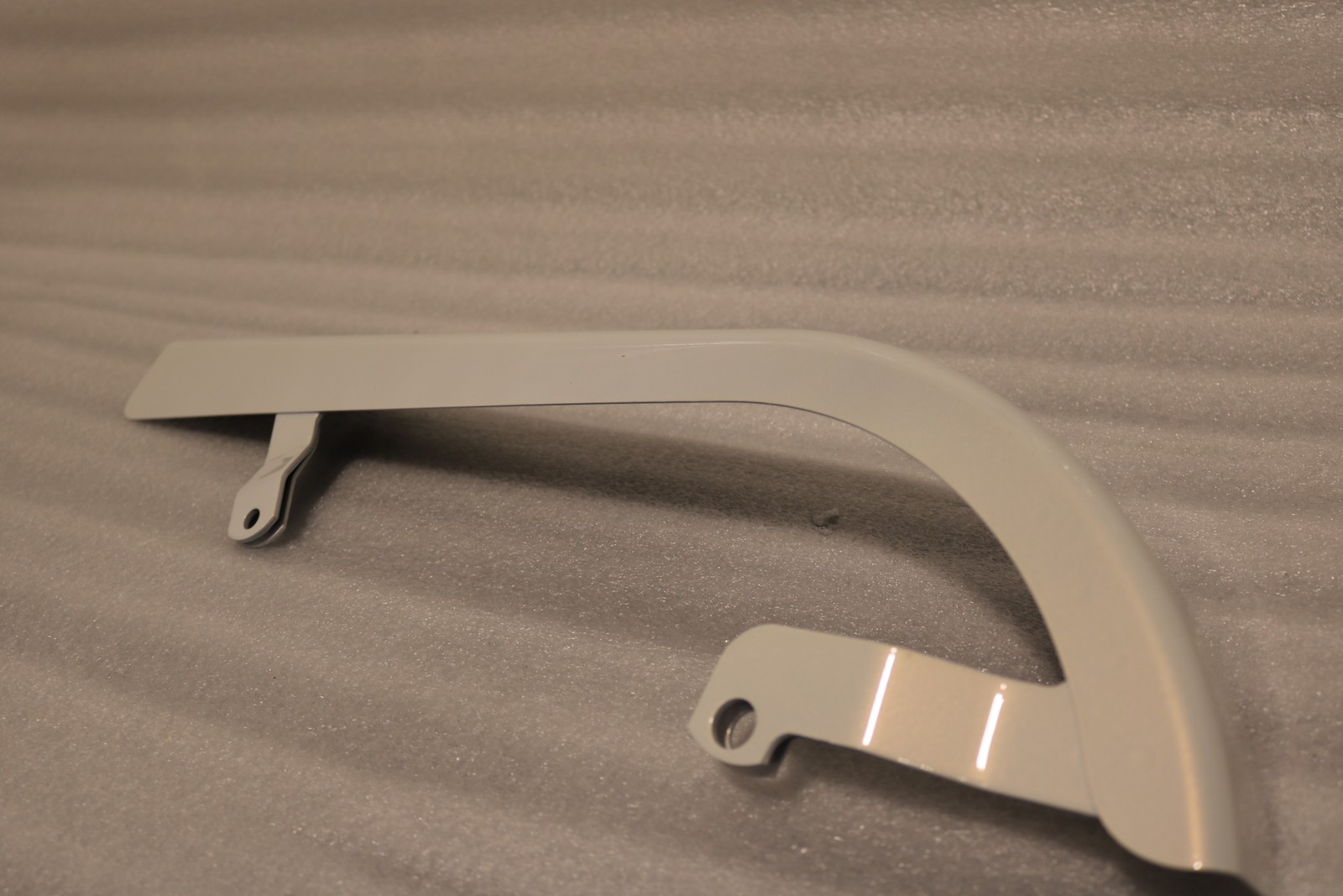 60314-00ZB NEW OEM HARLEY-DAVIDSON DYNA FXD PEARL WHITE BELT GUARD 60314-00ZB NEW OEM HARLEY-DAVIDSON DYNA FXD PEARL WHITE BELT GUARD