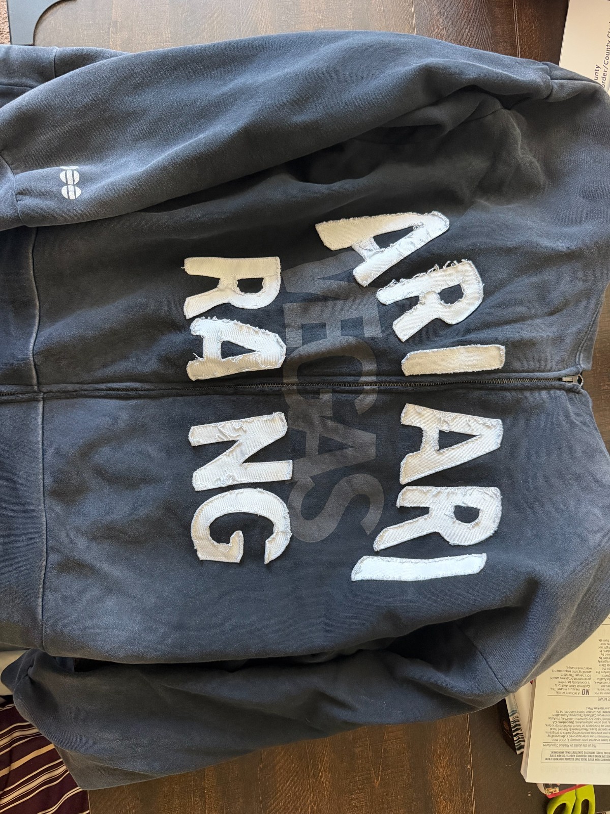 NEW BTS Las Vegas Pop Up Exclusive ARIRANG Graphic ZIP-Up Hoodie Size L NEW BTS Las Vegas Pop Up Exclusive ARIRANG Graphic ZIP-Up Hoodie Size L