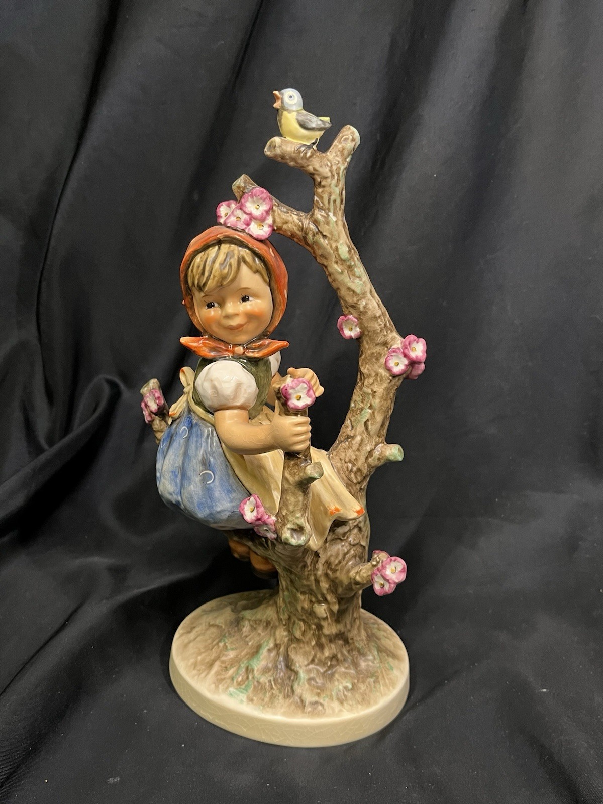 Rare large Hummel, Apple Tree Girl, 10.5 Rare large Hummel, Apple Tree Girl, 10.5