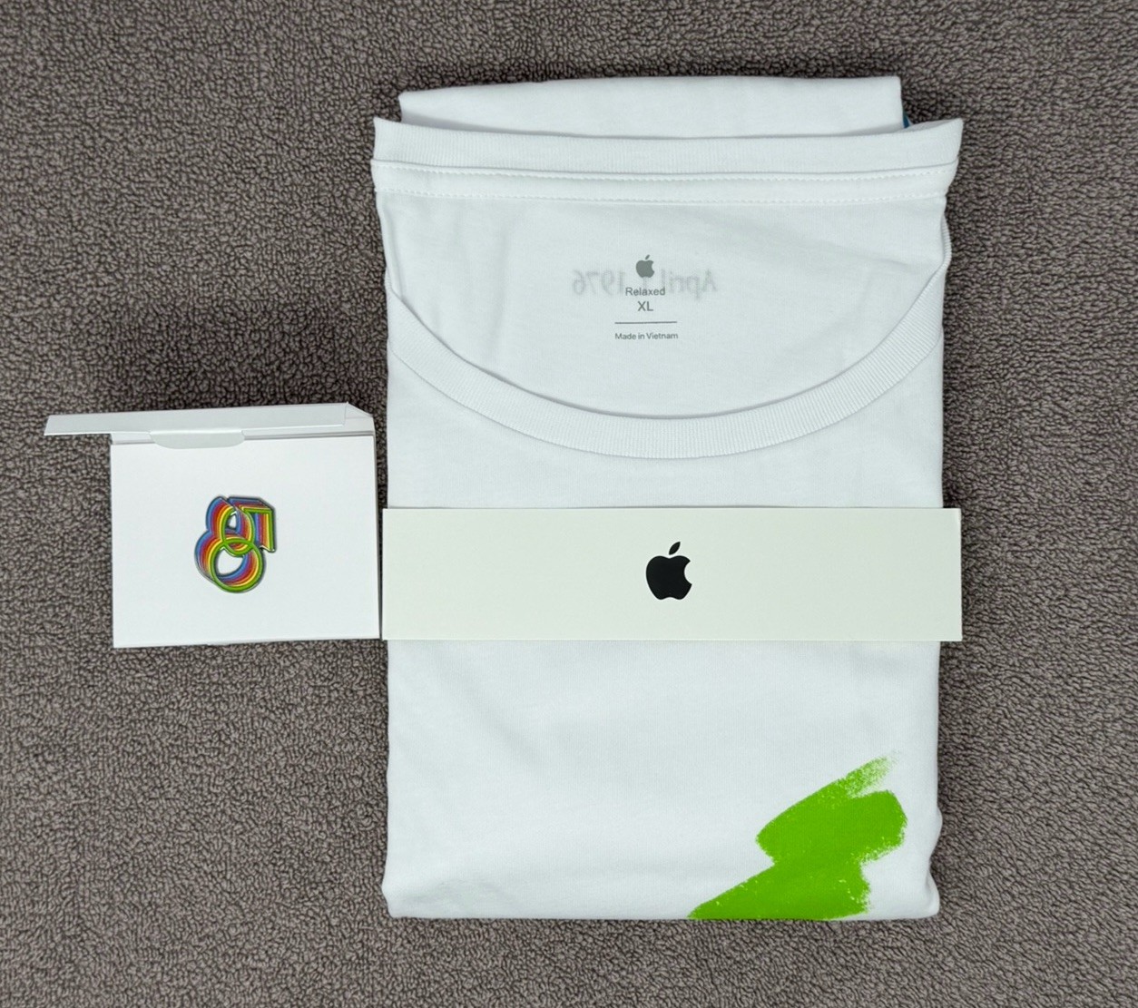 Apple 50th Anniversary Employee Exclusive Graphic T-Shirt Size XL & Pin - NEW Apple 50th Anniversary Employee Exclusive Graphic T-Shirt Size XL & Pin - NEW