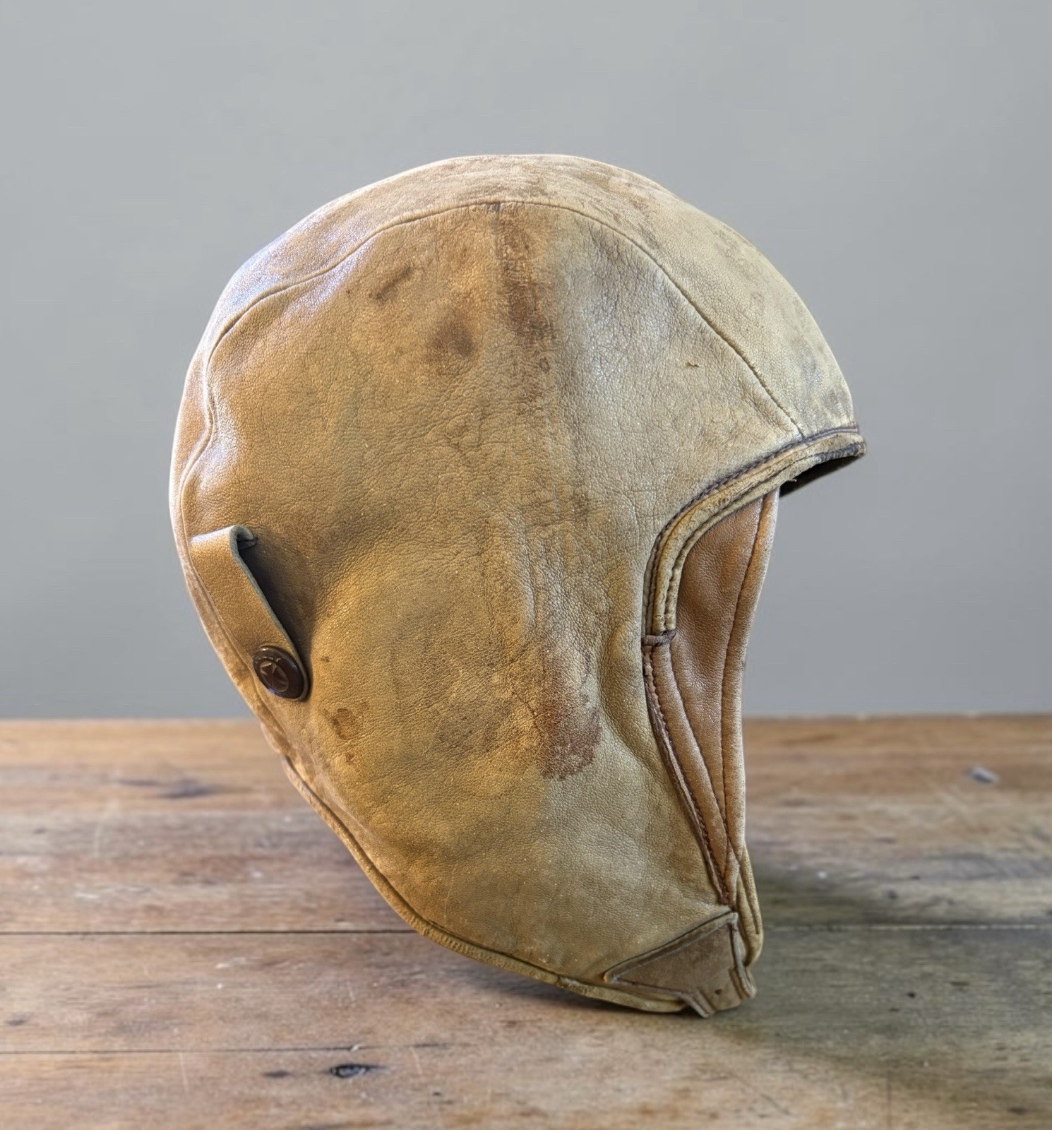 ANTIQUE Original 1920’s SCULLY Leather AVIATOR Helmet Ear Pads SHEARLING Snaps