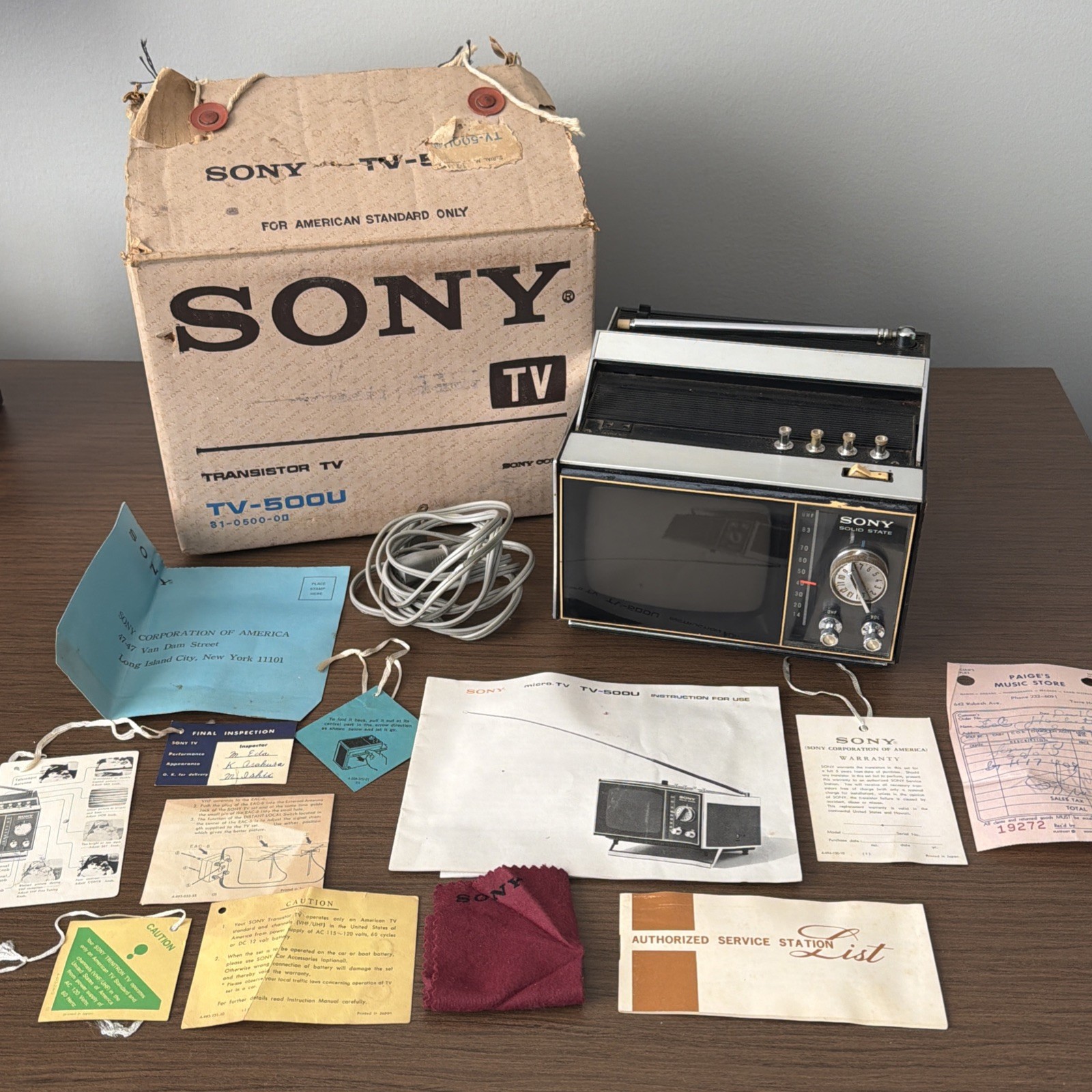 Vintage SONY TV-500U Portable Solid State 5 Vintage SONY TV-500U Portable Solid State 5