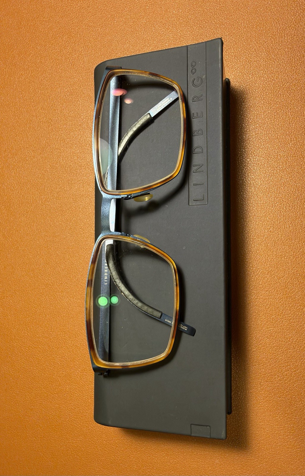 Lindberg Eyeglasses Strip Titanium Made In Denmark Mens Blue Tortoiseshell Case Lindberg Eyeglasses Strip Titanium Made In Denmark Mens Blue Tortoiseshell Case
