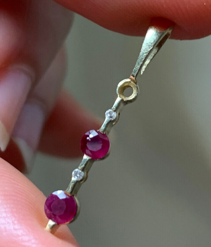 RARE GORGEOUS RUBY DIAMOND FACTED CRYSTAL PENDANT IN GOLD RARE GORGEOUS RUBY DIAMOND FACTED CRYSTAL PENDANT IN GOLD