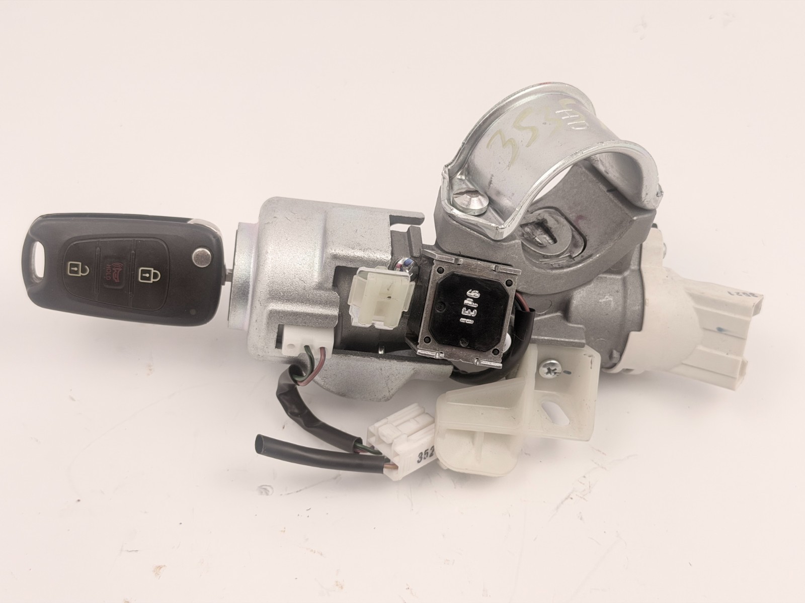 2014-2019 KIA SOUL IGNITION LOCK SWITCH CYLINDER W/ KEY OEM 2014-2019 KIA SOUL IGNITION LOCK SWITCH CYLINDER W/ KEY OEM