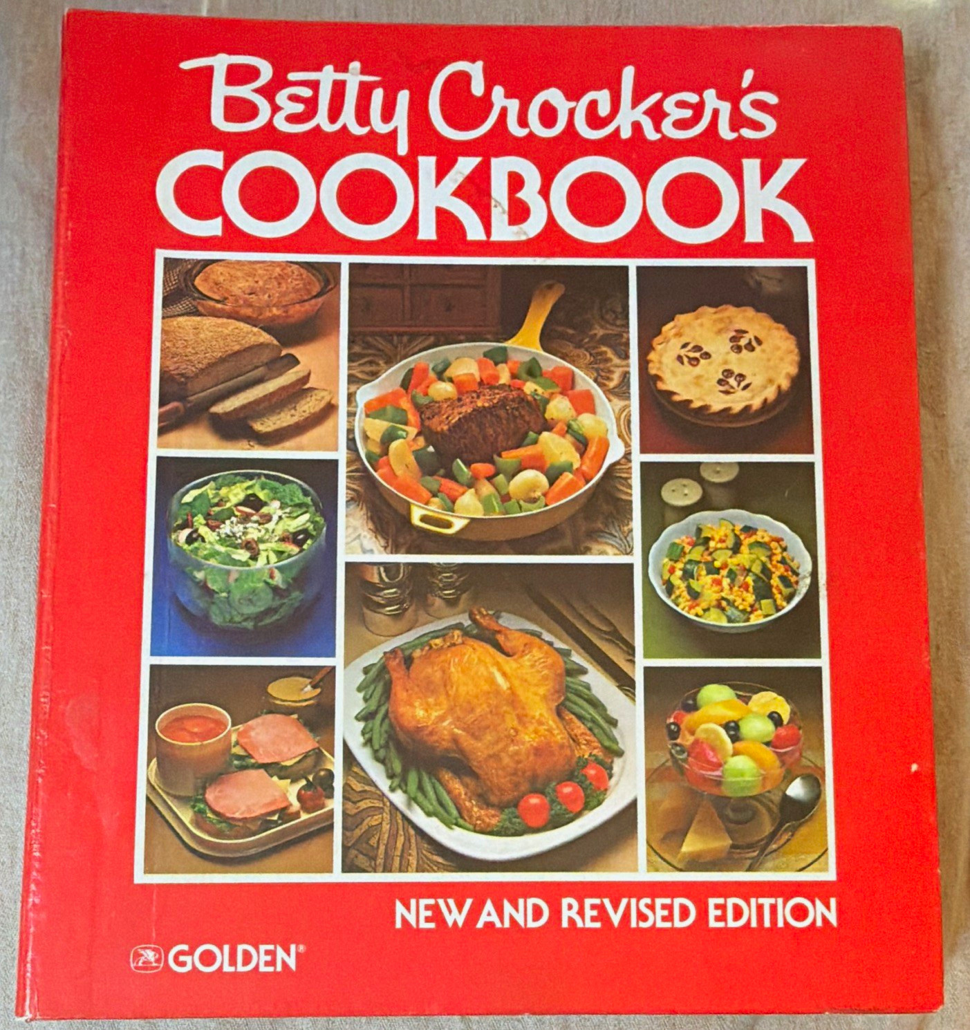 VTG 1983 Betty Crocker’s Cookbook New & Revised Ringbound Illustrated Golden