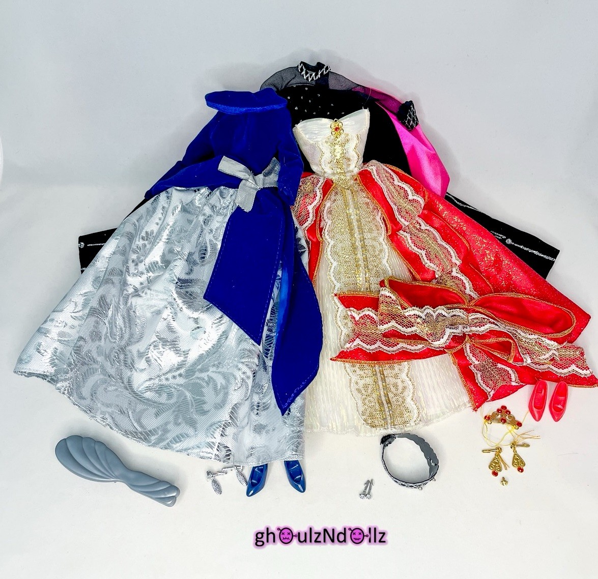 BARBIE Doll 1990’s Winter Happy Holiday Vintage Gown Dress Accessory LOT Mattel.