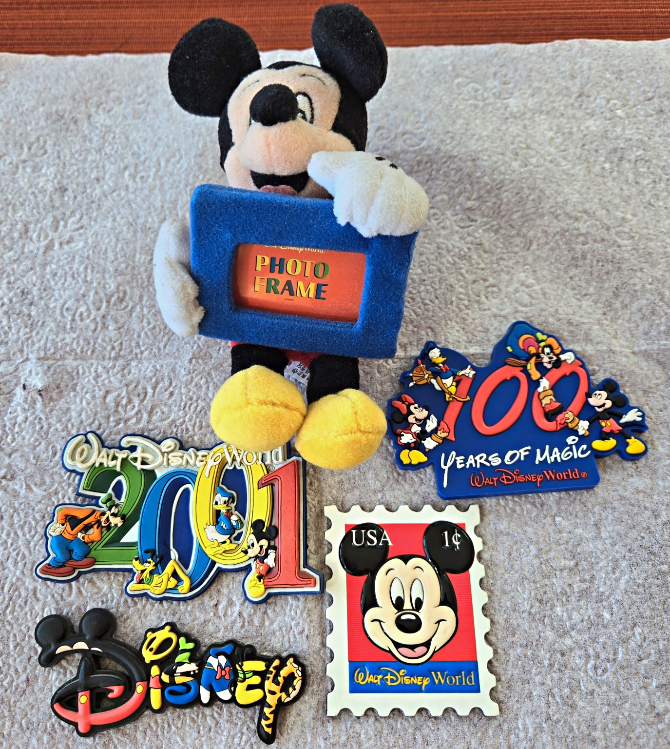 Vintage Walt Disney World 2001 100 Years of Magic Magnet Plush Frame Lot 5pc