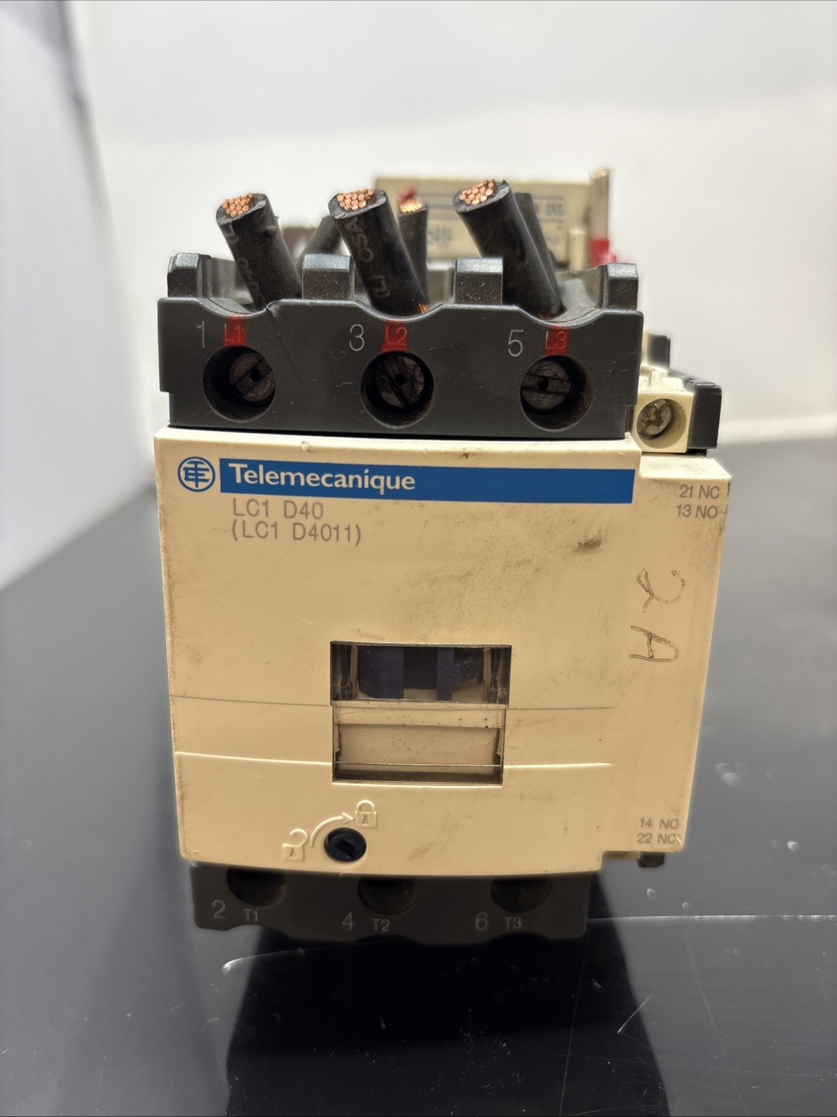 Telemecanique LC1 D40, LC1-D4011 Contactor 3Pole 60Amp, 110 Volt Coil Telemecanique LC1 D40, LC1-D4011 Contactor 3Pole 60Amp, 110 Volt Coil