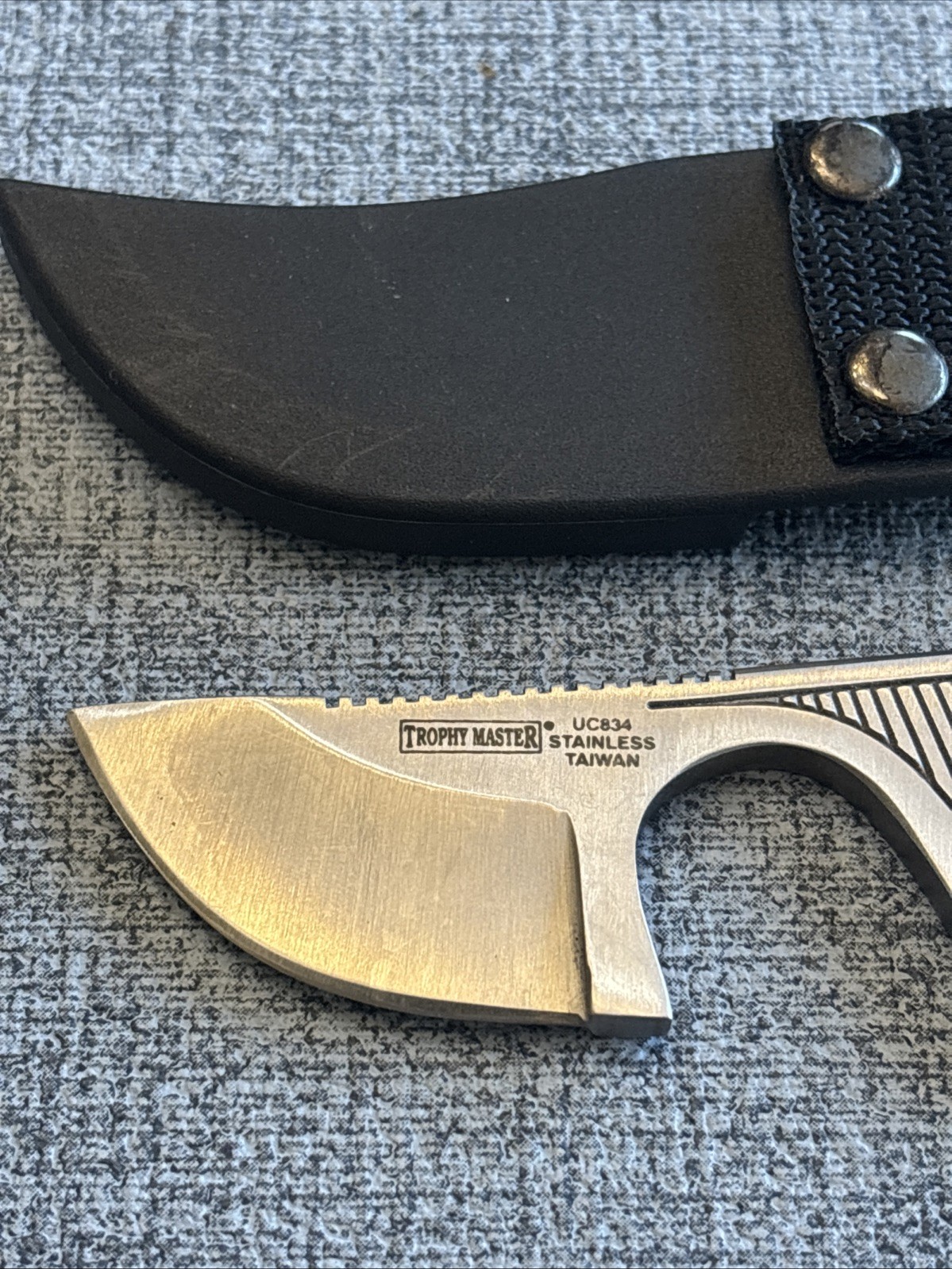 United Cutlery Trophy Master Guardian Skinner (Model UC834 United Cutlery Trophy Master Guardian Skinner (Model UC834