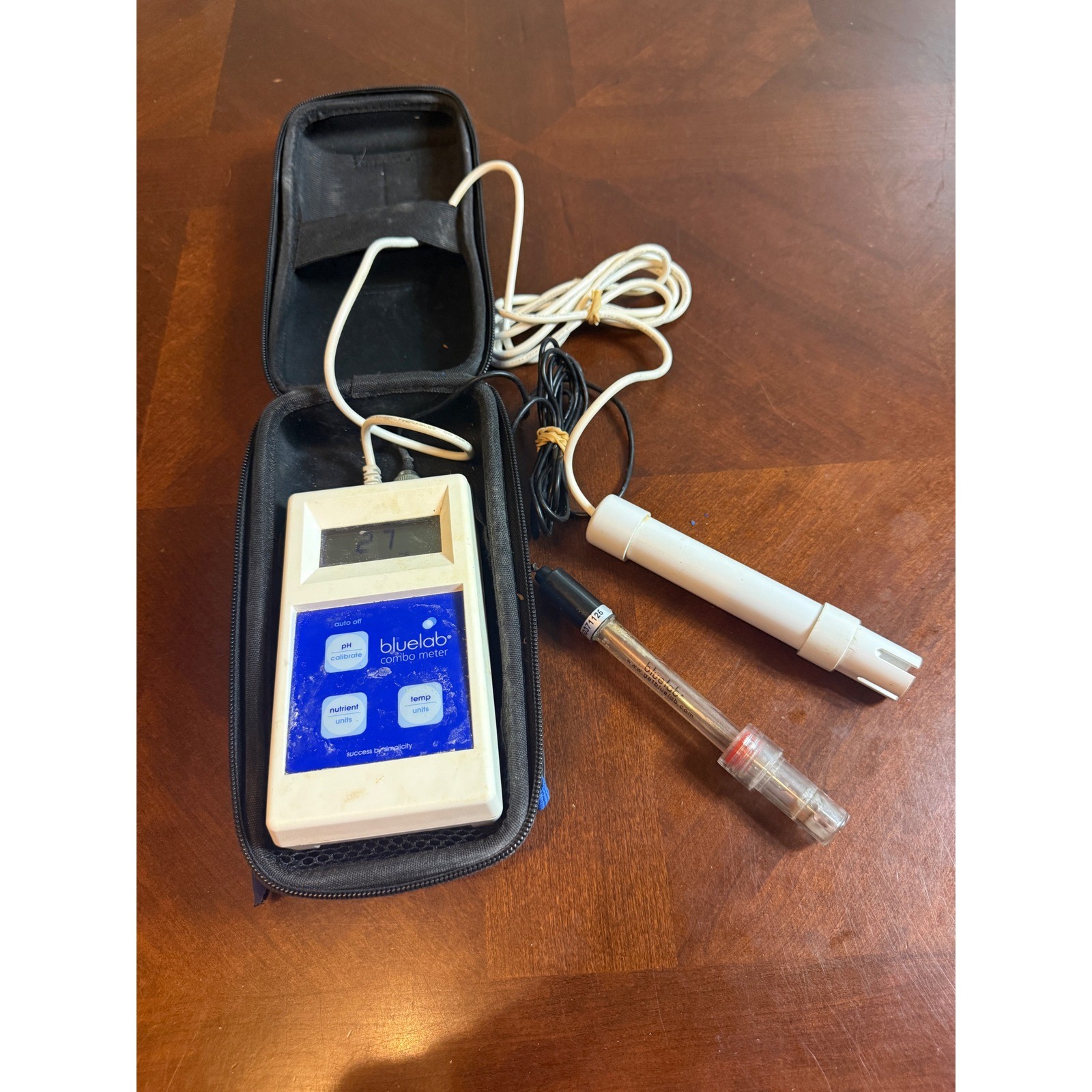 Bluelab Combo Meter Digital pH Conductivity Temperature Tester Hydroponics White