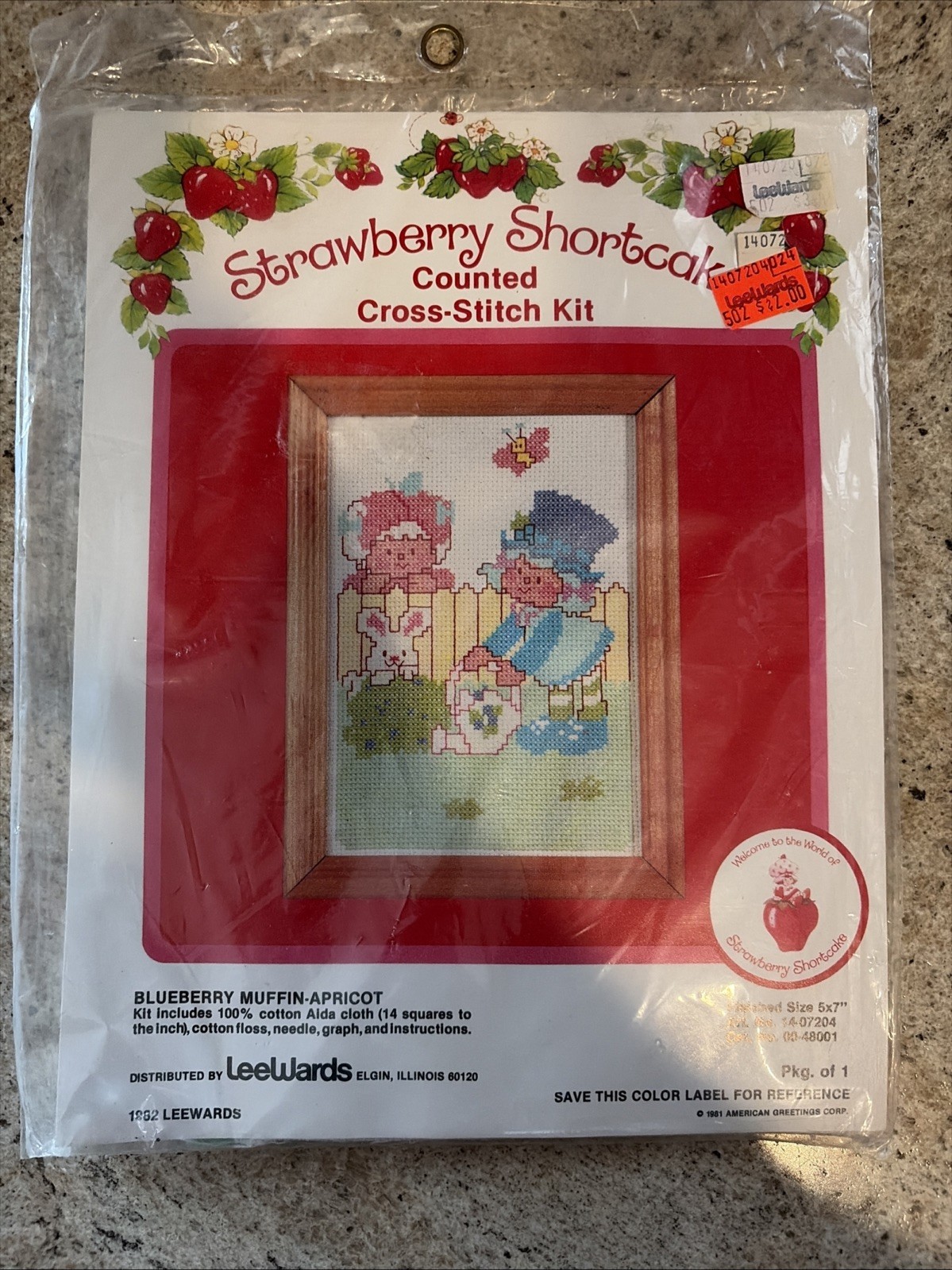 Vtg 1982 LeeWards Strawberry Shortcake Cross Stitch Kit Blueberry Muffin Apricot