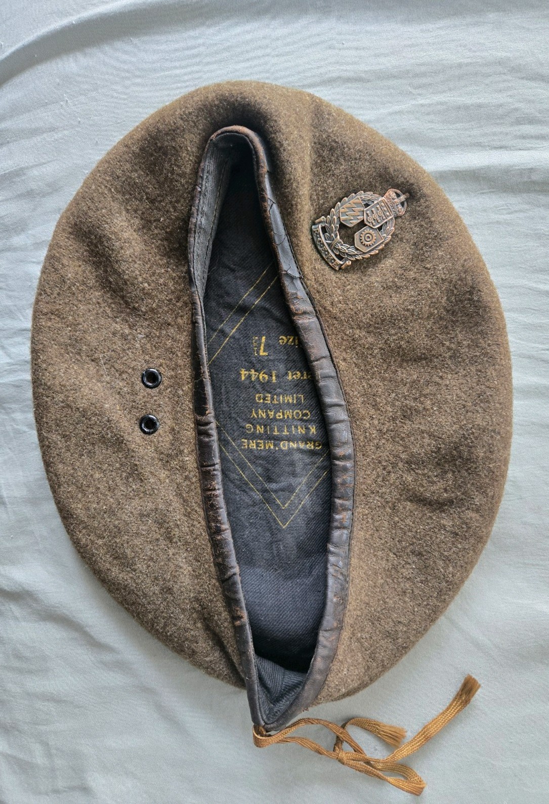 WW2 Canadian Army Beret WW2 Canadian Army Beret