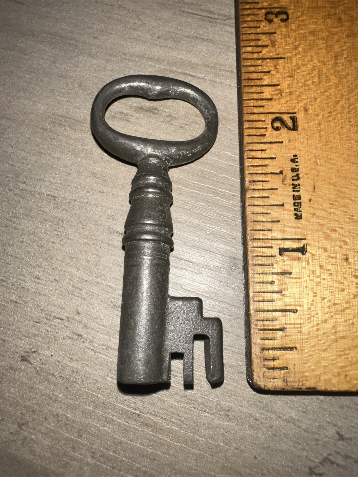 Antique Open Barrel Skeleton Key Unique Head Design #3 Antique Open Barrel Skeleton Key Unique Head Design #3
