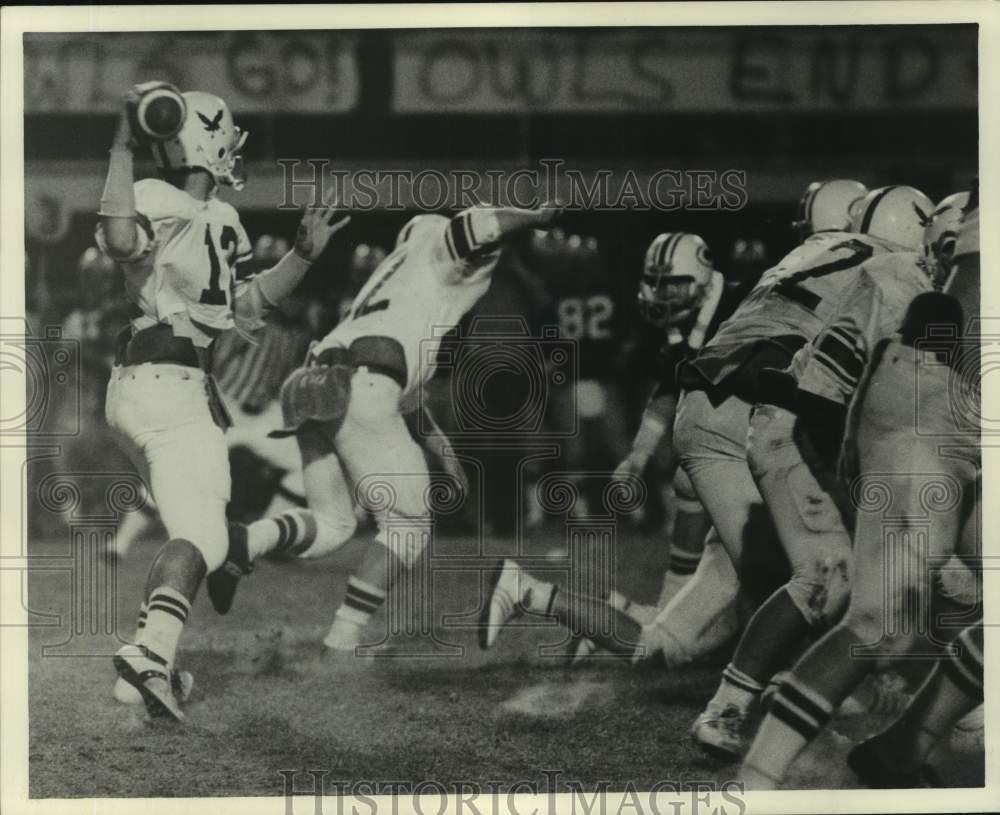 1978 Press Photo Football quarterback John Fourcade in action - nos14324