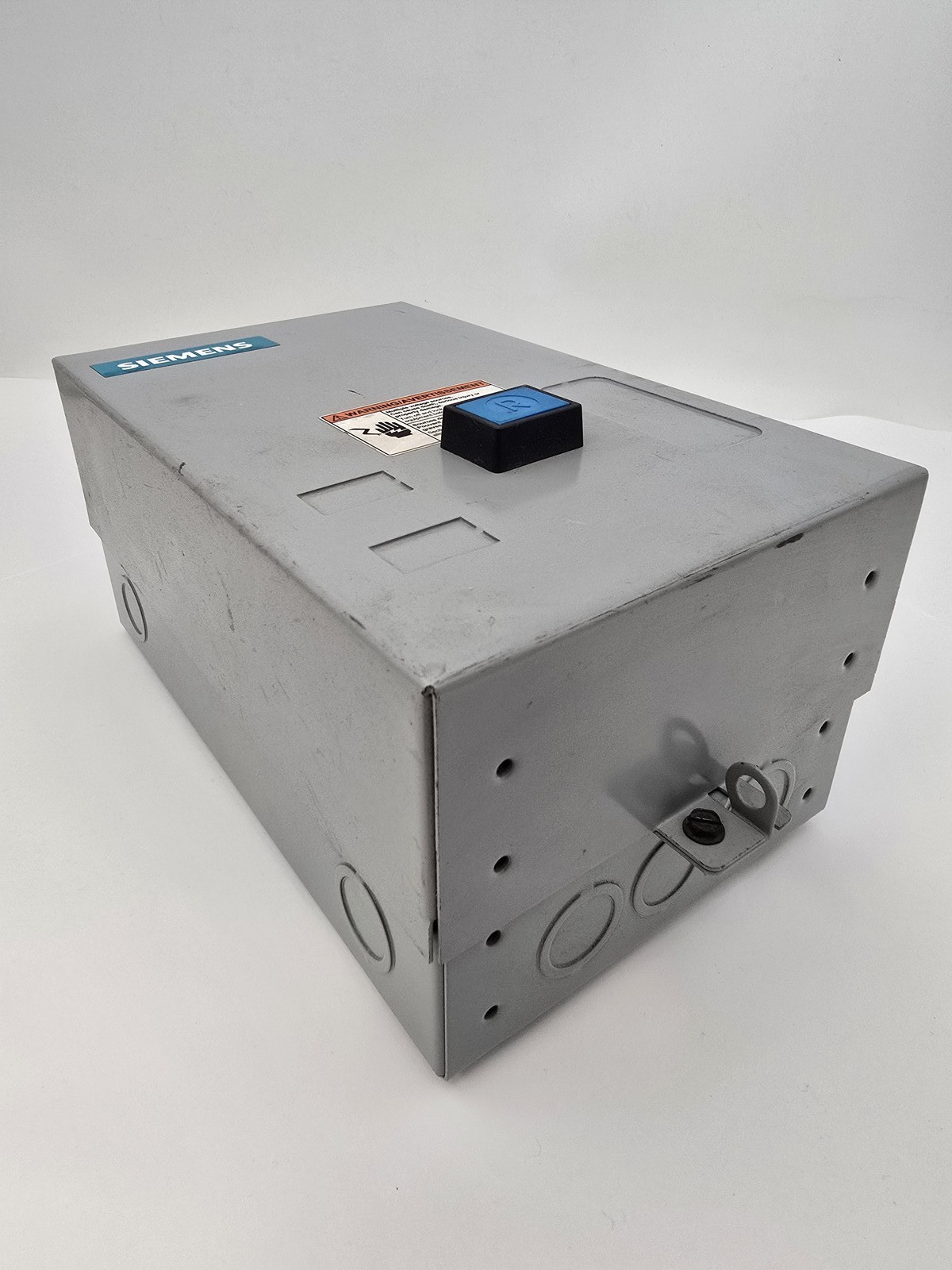 Siemens 14CSD32BC Magnetic Starter Class 14 600VAC 18A 3-5HP 75CF14