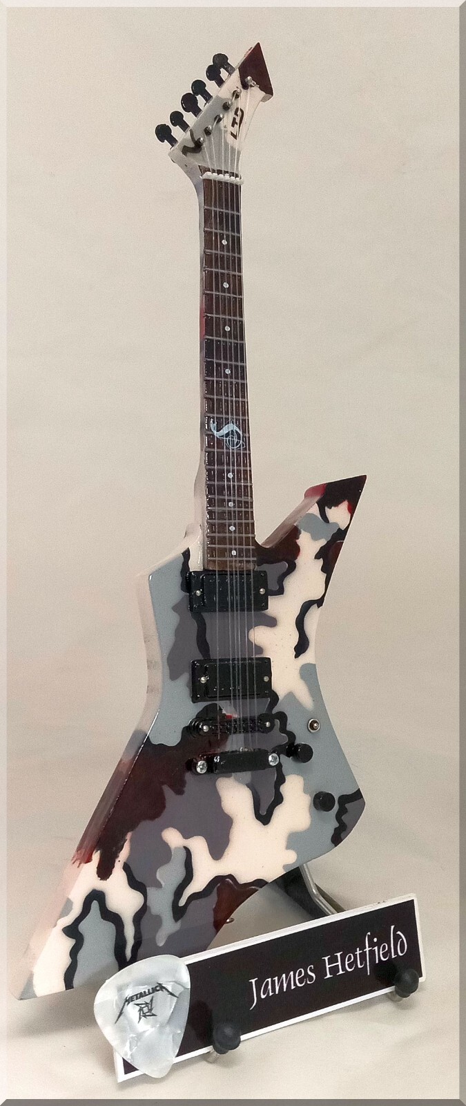 JAMES HETFIELD Miniature Guitar METALLICA Snakebyte Camo w/ Guitar Pick JAMES HETFIELD Miniature Guitar METALLICA Snakebyte Camo w/ Guitar Pick