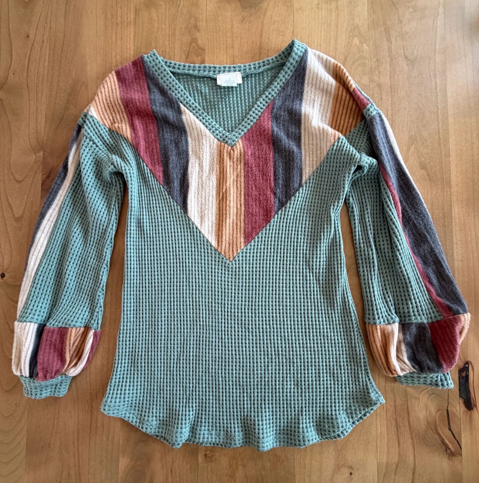 BiBi Color Block V-Neck Waffle Knit Balloon Sleeve Top Small