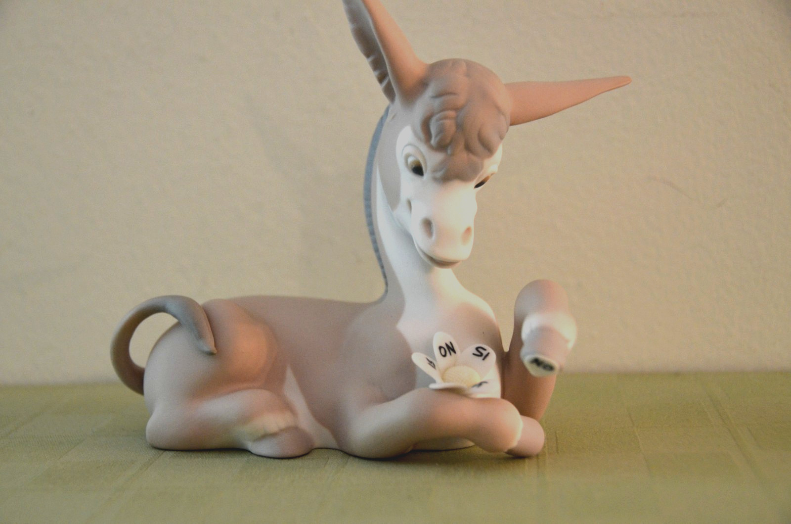 LLadro Porcelain Figurine Donkey Loves Me \