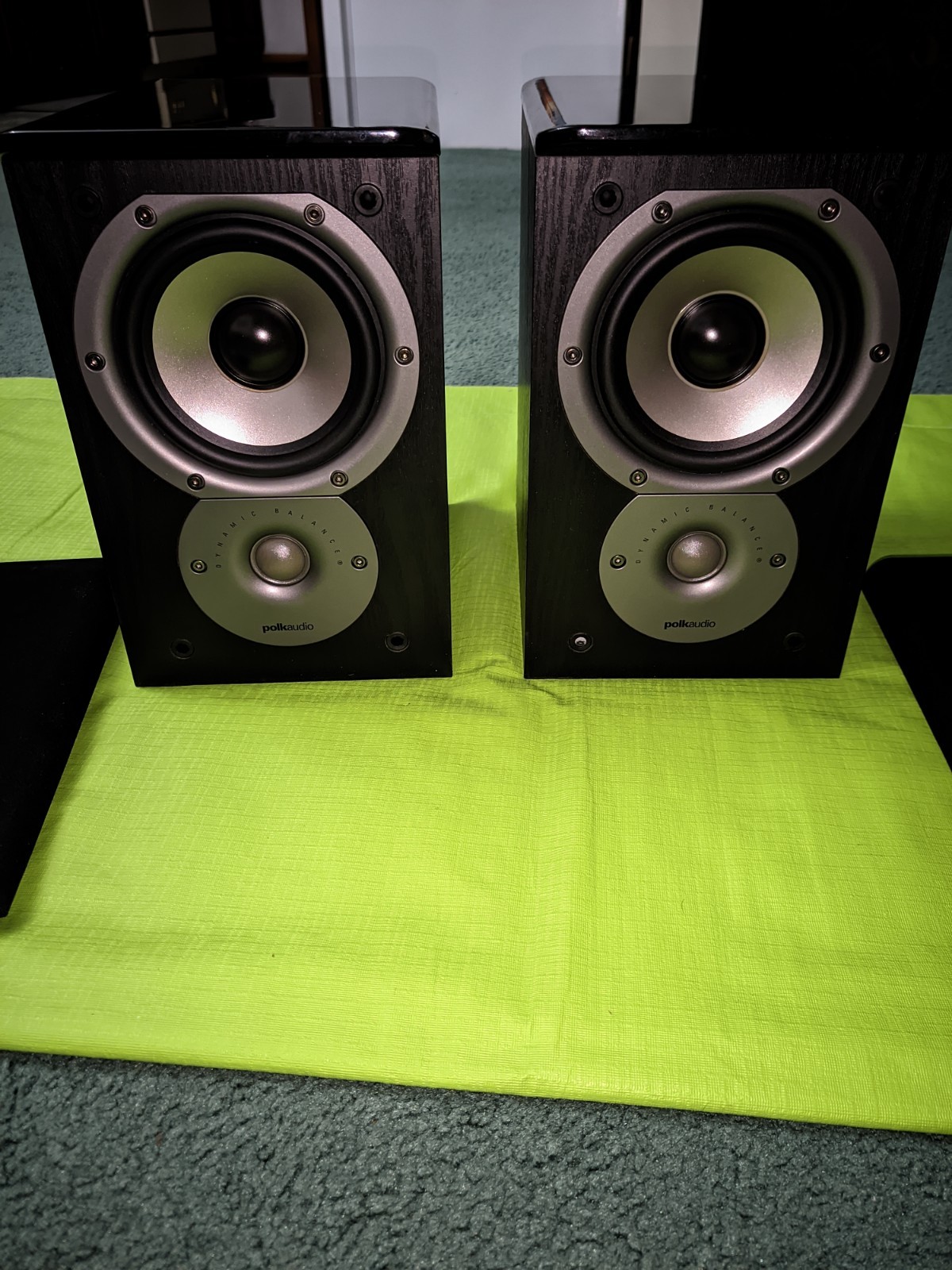 Polk Audio Bookshelf Speakers TSi100 Black Wood Grain Glossy TESTED