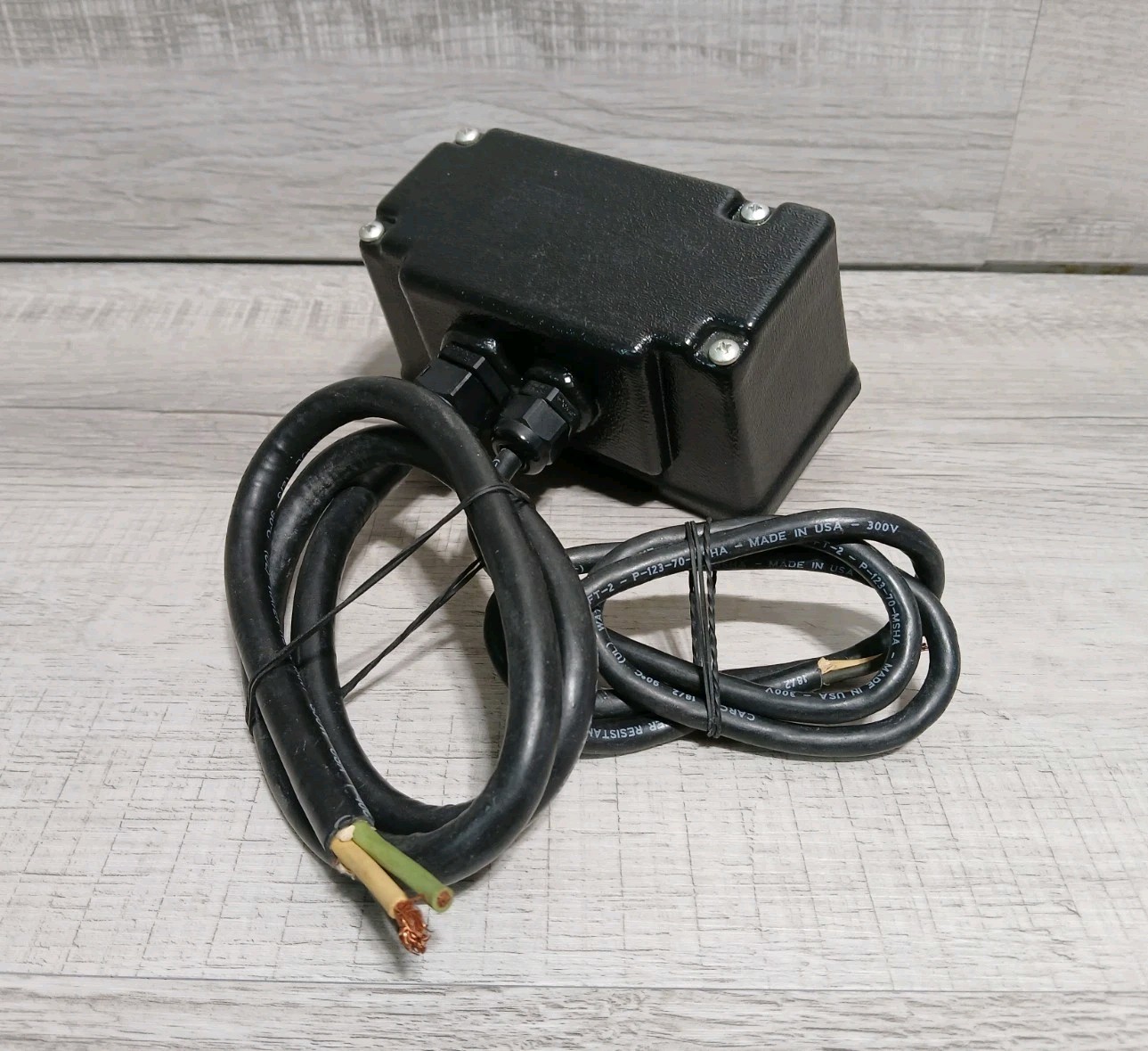 Kussmaul 091-55-20-120-24 Super Auto Eject 20A Shore Power Ambulance 120V 24V Kussmaul 091-55-20-120-24 Super Auto Eject 20A Shore Power Ambulance 120V 24V