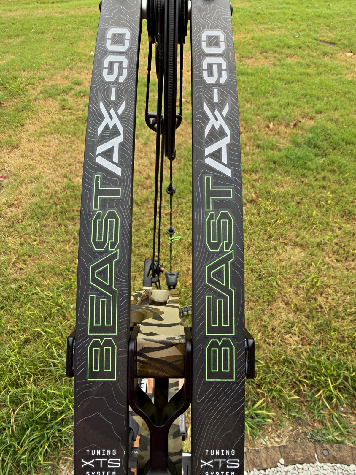 Hoyt AX-90 BEAST Edition 29” Draw, Dialed Pruf, QAD MX2