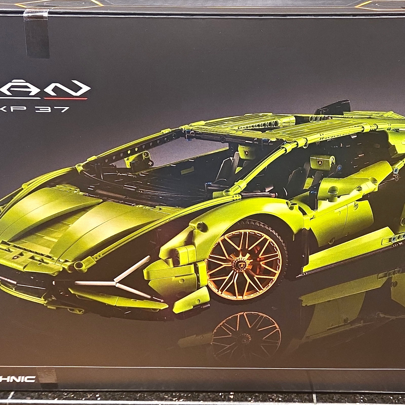 LEGO Technic Lamborghini Sián FKP 37 Set 42115 3696 Pieces Limited Edition (18+) LEGO Technic Lamborghini Sián FKP 37 Set 42115 3696 Pieces Limited Edition (18+)