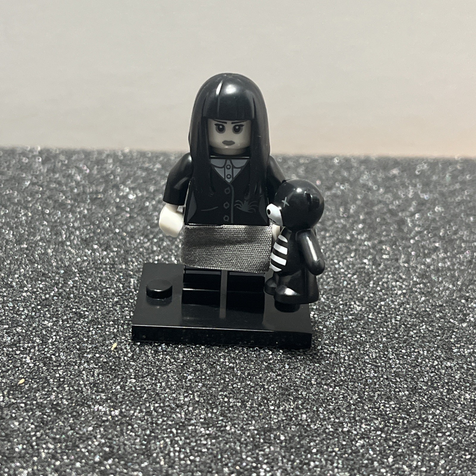 LEGO Spooky Girl goth emo gothic minifigure Collectible series 12 Halloween LEGO Spooky Girl goth emo gothic minifigure Collectible series 12 Halloween