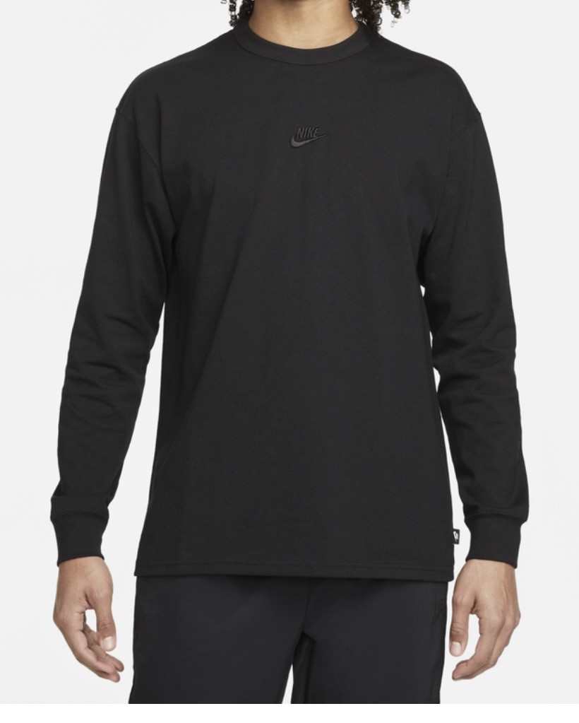 NWT Men’s Nike black On black Long Sleeve Loose Fit Shirt Size XXL NWT Men’s Nike black On black Long Sleeve Loose Fit Shirt Size XXL