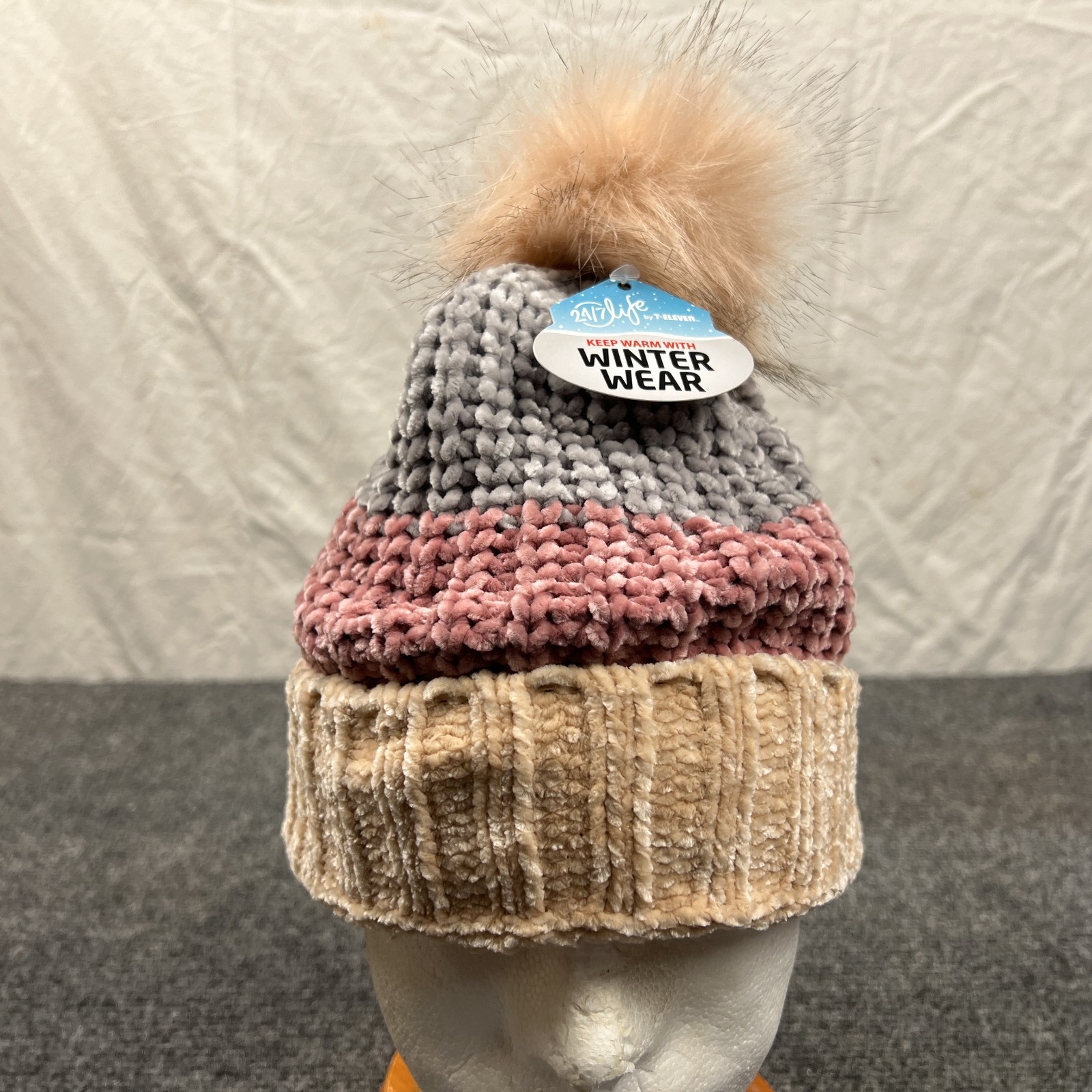 NWT 24/7 Life Winter Wear Pom Stocking Hat Womens One Size Chenille Beanier NWT 24/7 Life Winter Wear Pom Stocking Hat Womens One Size Chenille Beanier
