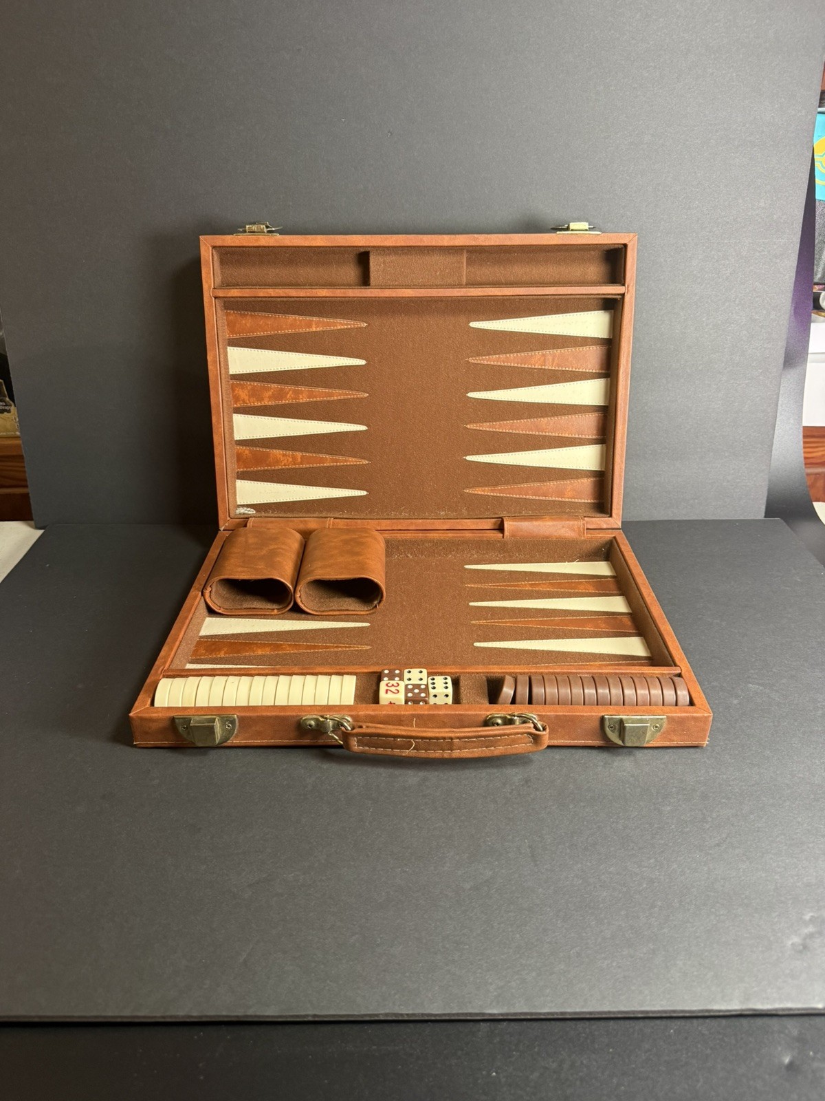 Vintage 1970s Backgammon Set Leather & Velvet Attache Case. EUC Vintage 1970s Backgammon Set Leather & Velvet Attache Case. EUC