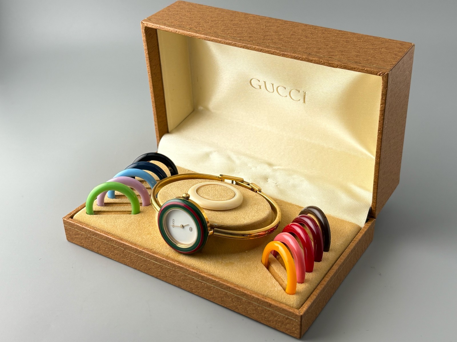 [Excellent+5] Gucci Change Bezel 1100-L Women Watch Gold White 12 Colors