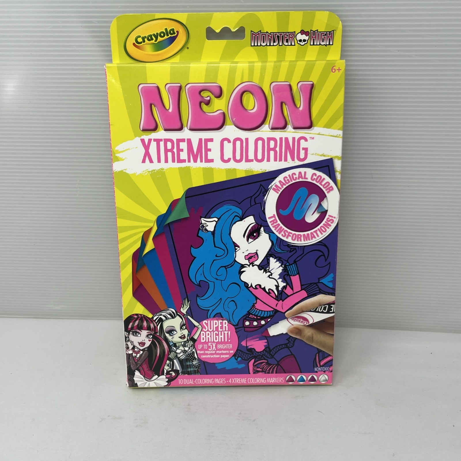 Monster High Crayola Neon Extreme Coloring Kit