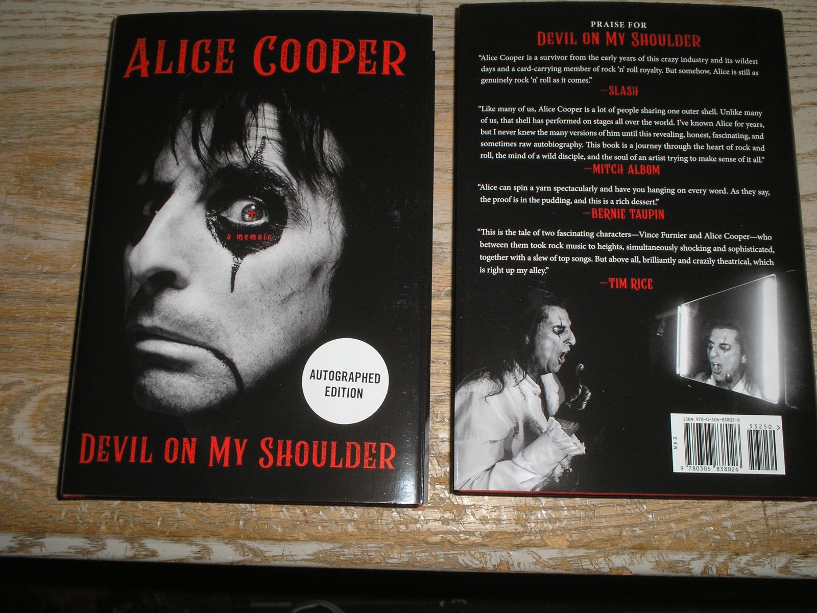 AUTOGRAPHED SIGNED 1st ed Devil on My Shoulder : A Memoir by Alice Cooper NEW HC AUTOGRAPHED SIGNED 1st ed Devil on My Shoulder : A Memoir by Alice Cooper NEW HC