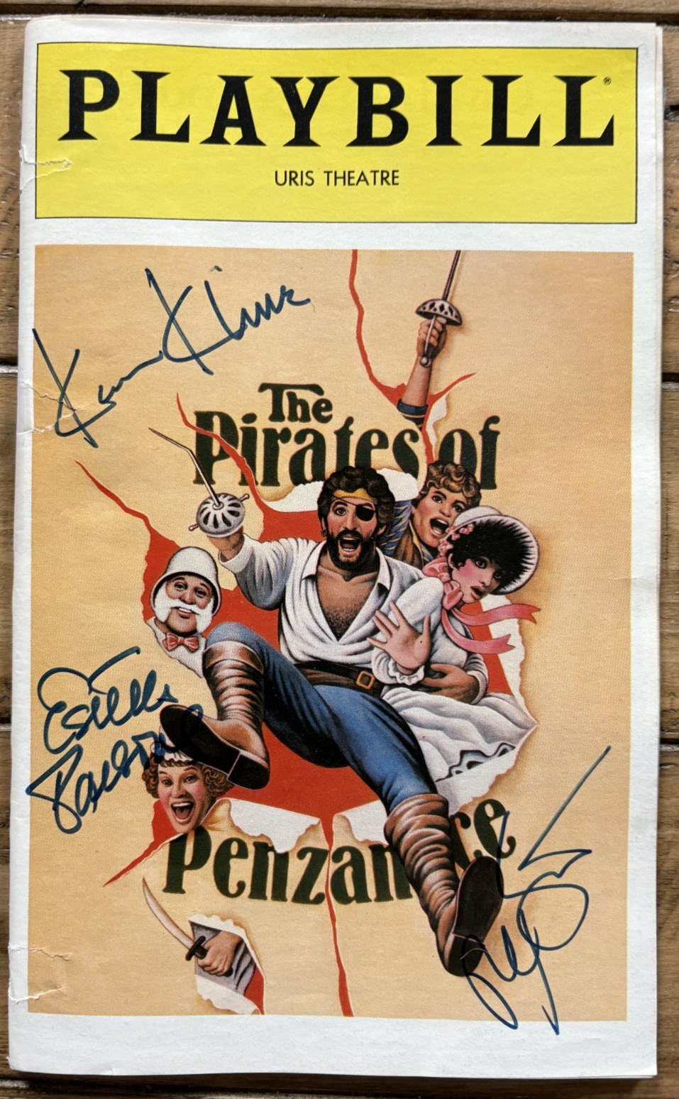 PIRATES OF PENZANCE Signed Playbill KEVIN KLINE, ESTELLE PARSONS, REX SMITH 1981