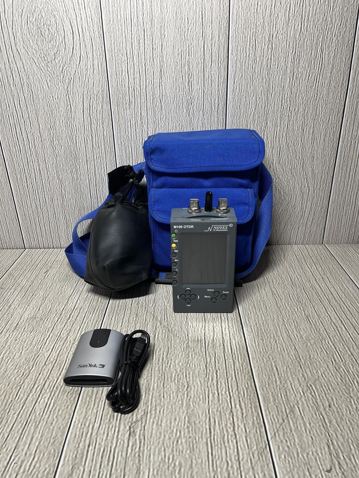 Noyes AFL Telecommunications M100 Quad Handheld OTDR *READ*