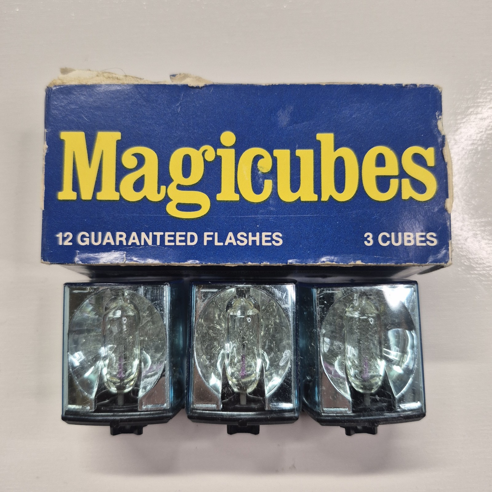Vintage GE CAMERA MAGICUBES. New Old Stock NOS Open Box 12 Flashes 3 Cubes Vintage GE CAMERA MAGICUBES. New Old Stock NOS Open Box 12 Flashes 3 Cubes