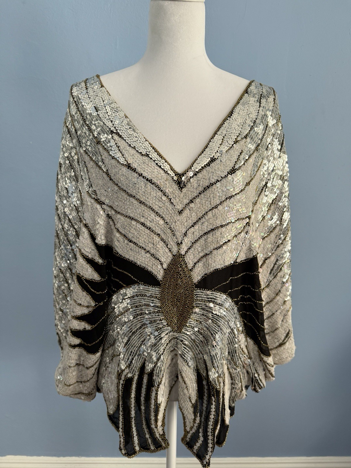 Vintage 1970s Sho Max 100% Silk Sequin Beaded Butterfly Cape Top Black Silver