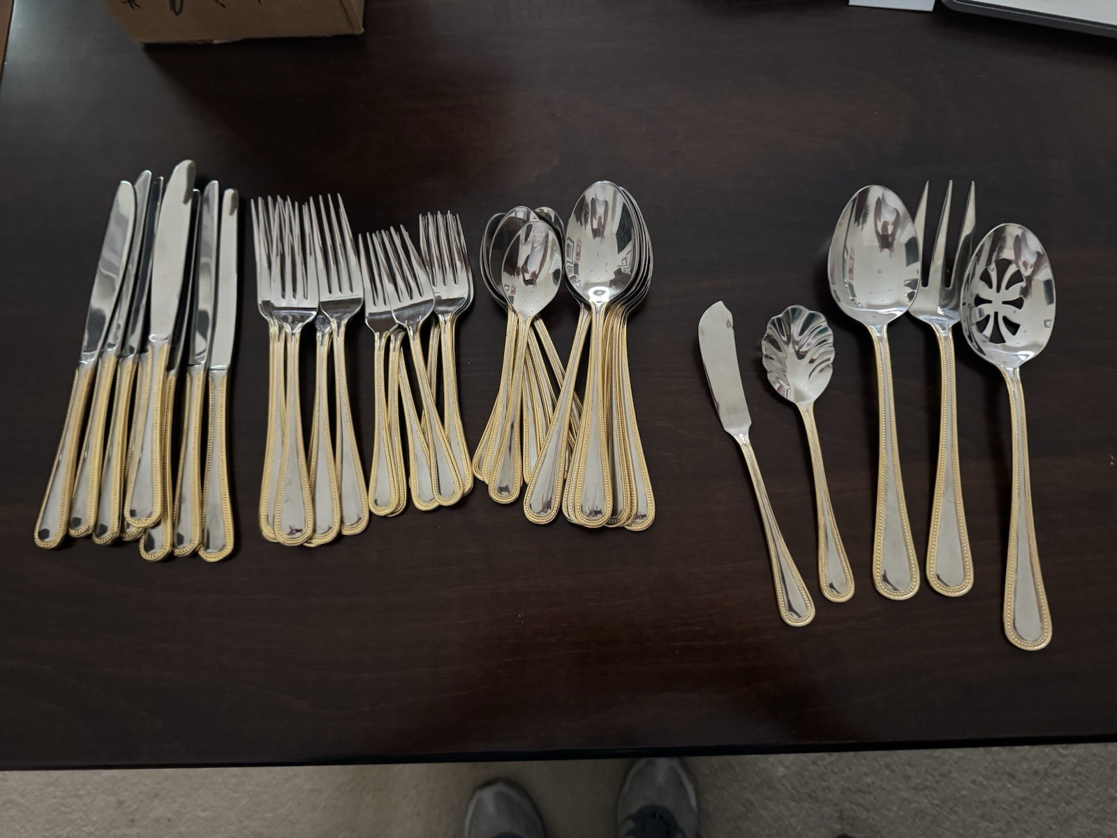 Wallace Gold Royal Brad 18/8 Stainless Flatware Gold Trimmed 45 Piece Set New