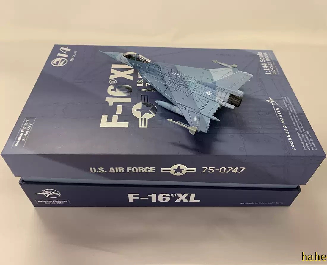 S14 1/144 US Air Force F16XL Fighter Model F-16XL XL-2 Prototype 75-0747 Diecast S14 1/144 US Air Force F16XL Fighter Model F-16XL XL-2 Prototype 75-0747 Diecast
