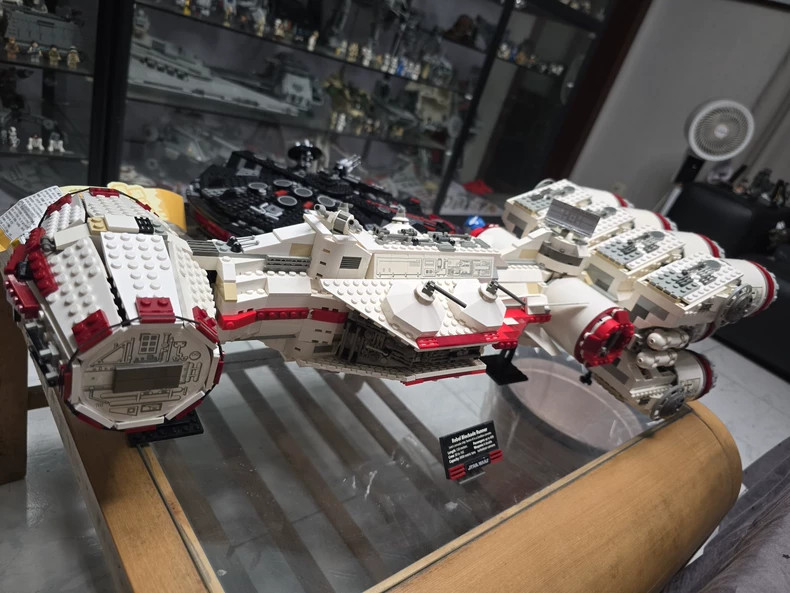 LEGO Star Wars 10019 Rebel Blockade Runner 1747 Pcs -丨With Instruction丨No box! LEGO Star Wars 10019 Rebel Blockade Runner 1747 Pcs -丨With Instruction丨No box!