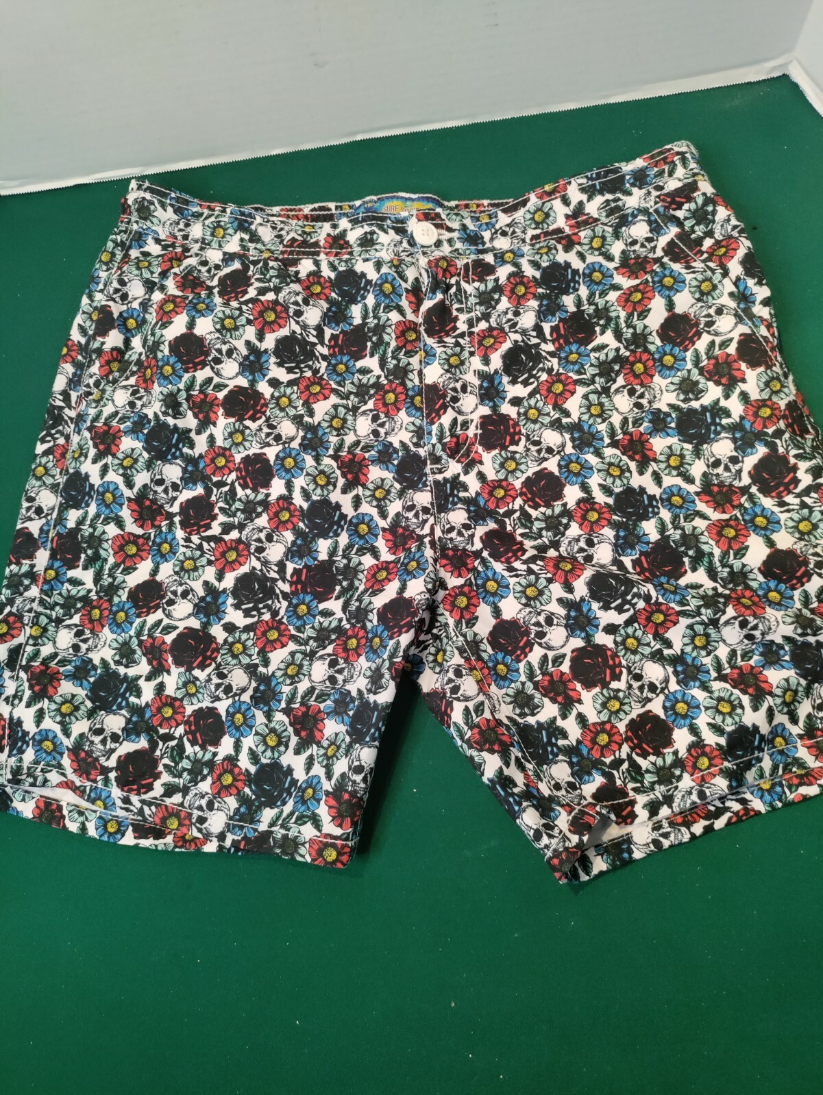 Surf Society Large Shorts Zip Up and a little stretchy in the waist Skull Flower
