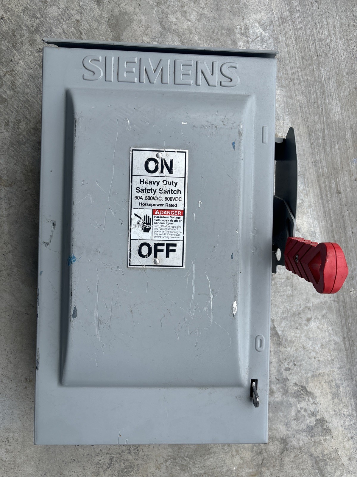 Siemens Fusible 3R Safety Switch/Disconnect HF362R 60A 600V 3P Used