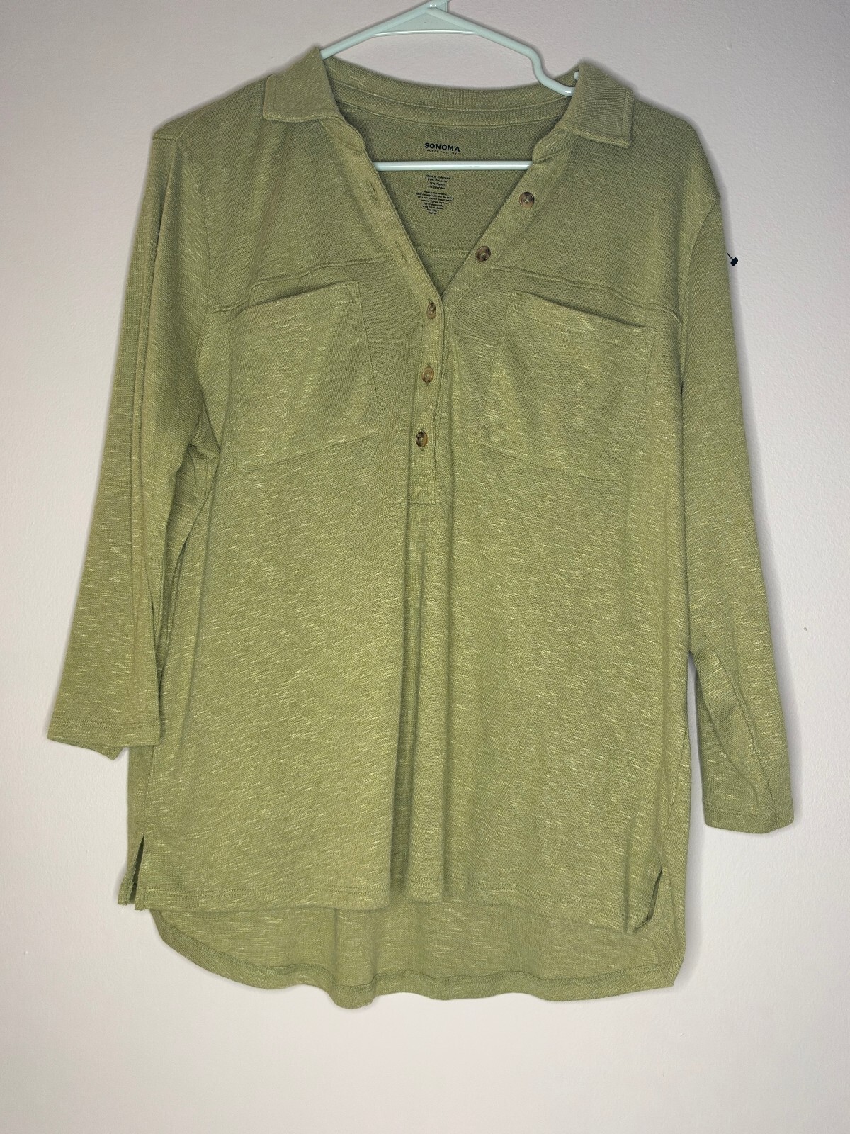 Sonoma women\'s green sleeve split neck top