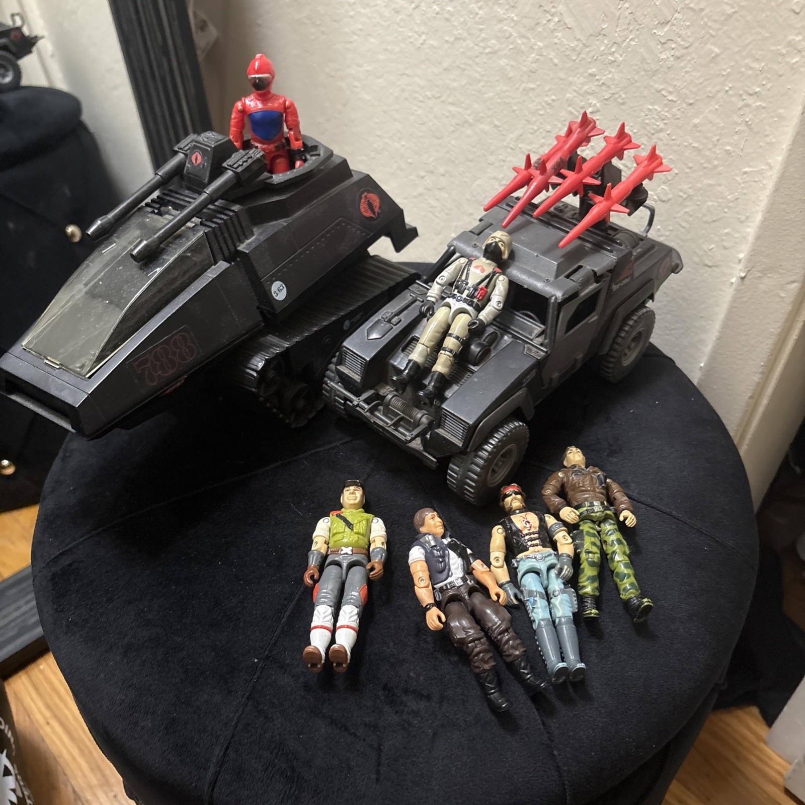 100% Complete Vintage GI Joe 1983 Cobra H.I.S.S. & 1984 Cobra Stinger w/ Drivers 100% Complete Vintage GI Joe 1983 Cobra H.I.S.S. & 1984 Cobra Stinger w/ Drivers