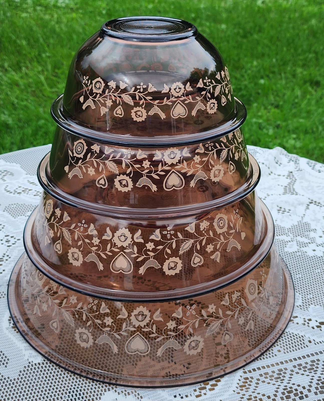 Set of 4 Vintage Pyrex Festive Harvest Smoke Brown Glass Nesting Mixing Bowls