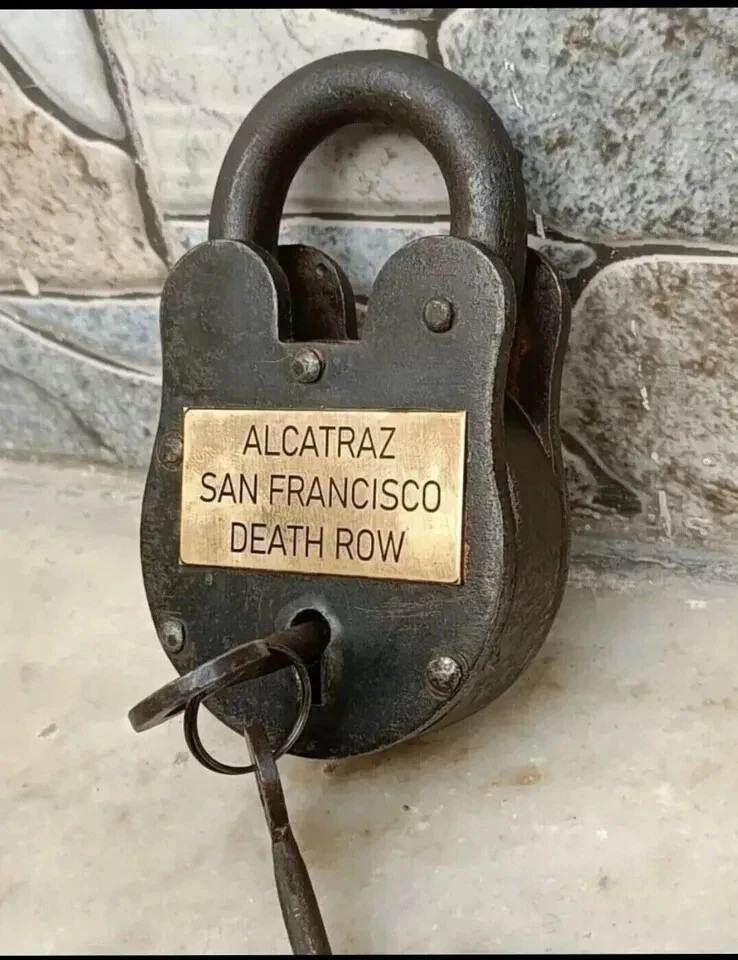 Vintage 5\'\' padlock Antique old heavy Working lock with 2 keys