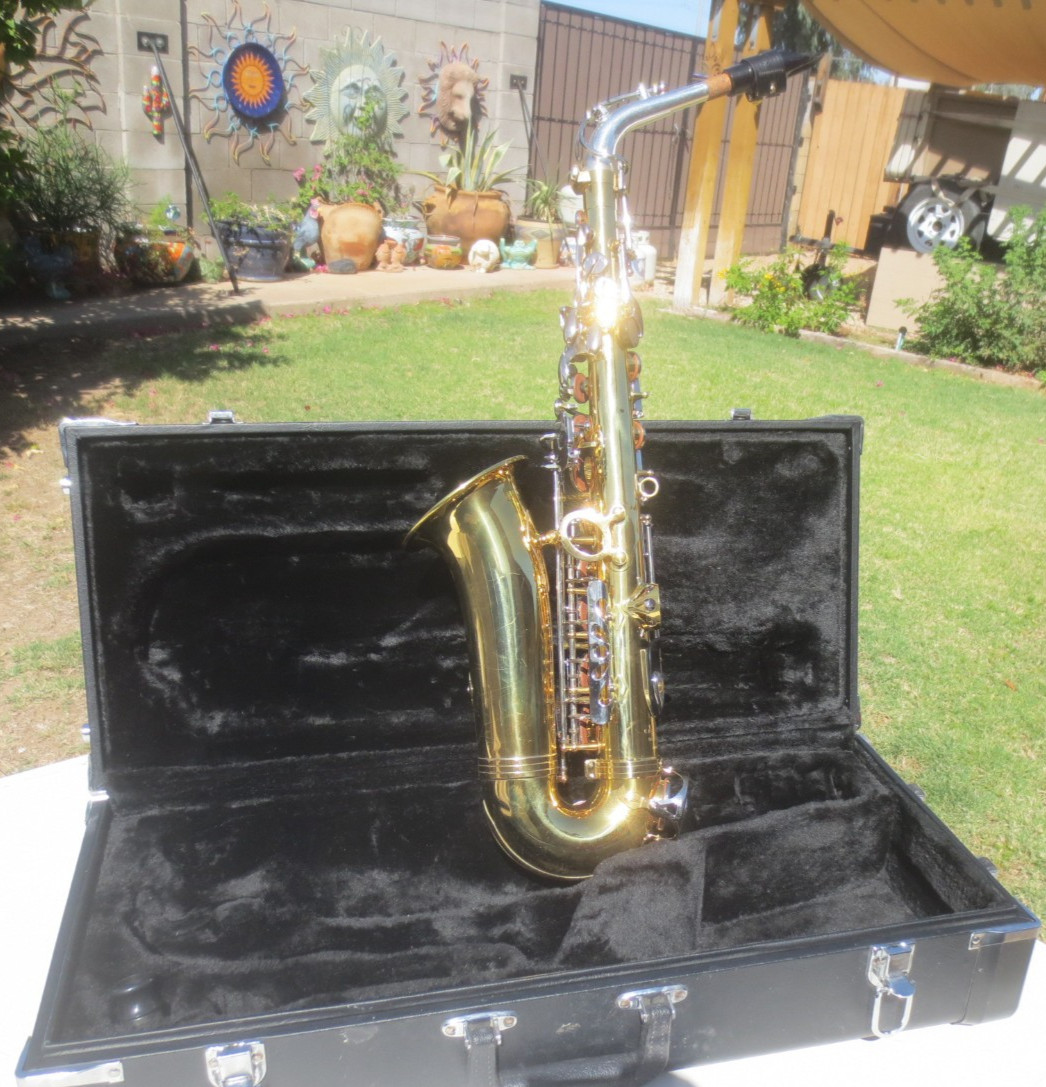 JUPITER CES-760 II CAPITAL EDITION SAXOPHONE & CASE ESTATE FIND JUPITER CES-760 II CAPITAL EDITION SAXOPHONE & CASE ESTATE FIND